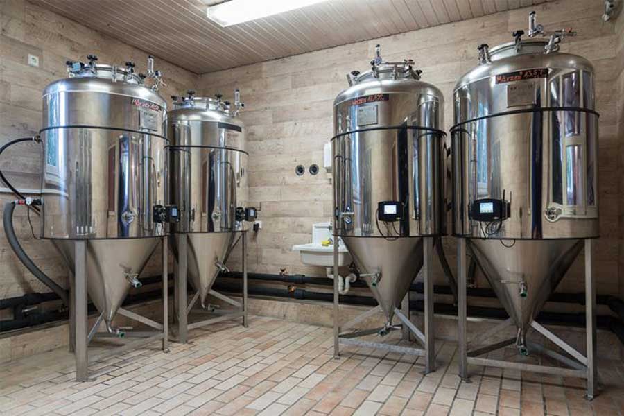 Cylindrically-conical fermenters
