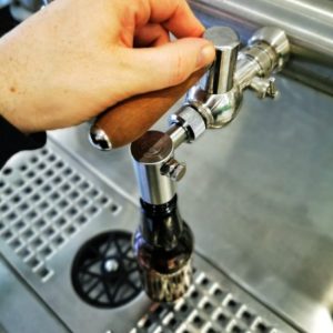 BFS-PBFA : PET bottle filling set (for dispense stands) based on the BAROQUE/NOSTALGIA dispense faucet and the bottle adapter